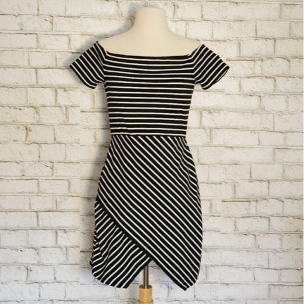 Vanity Room NWT Small Black & White Off the Shoulder Striped Faux Wrap Mini